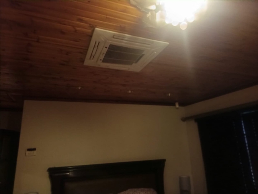 3 Bedroom Property for Sale in Roylglen Gardens Northern Cape